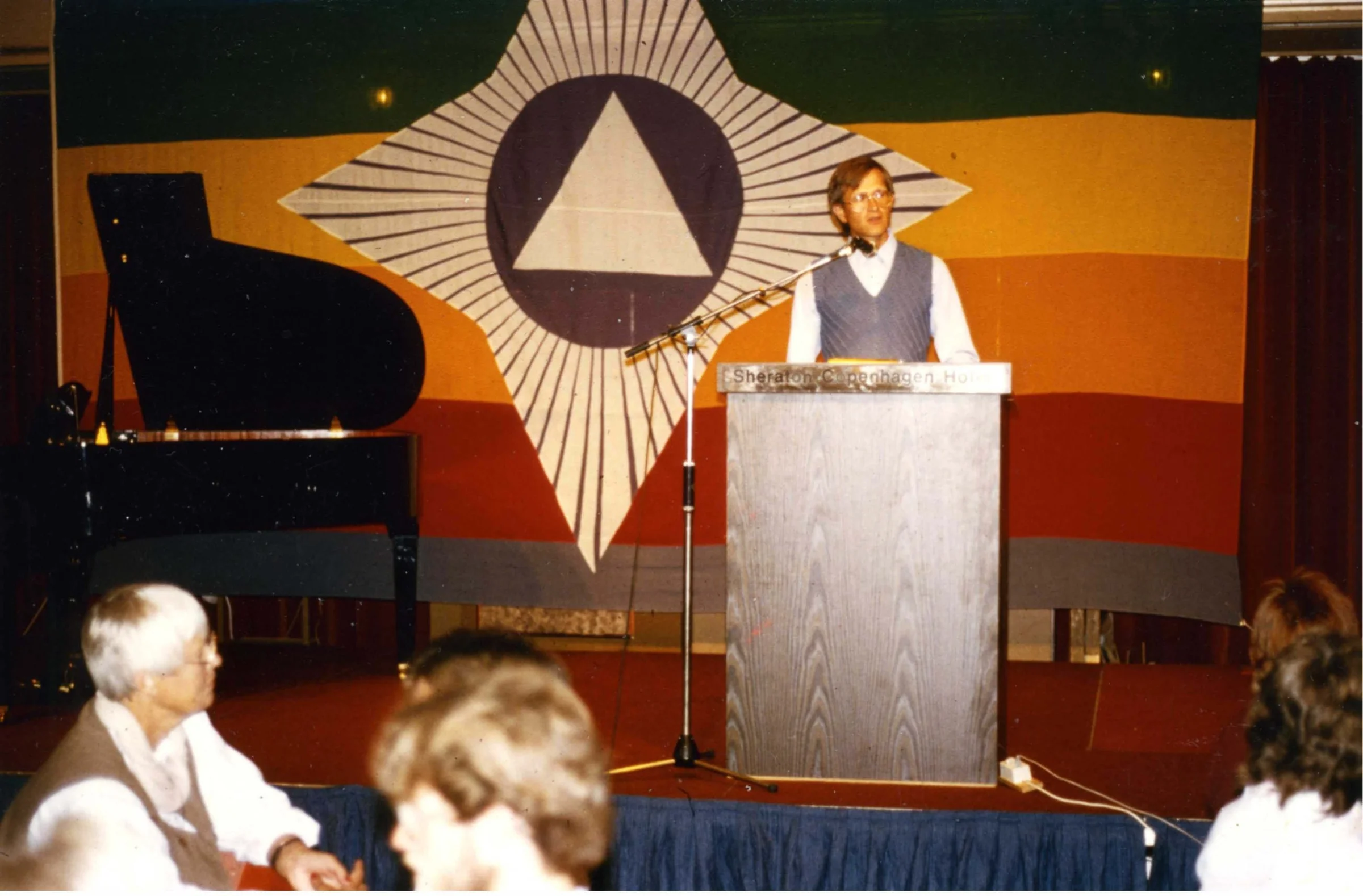 Ole Therkelsen talking on Martinus Cosmology at Hotel Sheraton at Martinus Birthday 11.08.1983