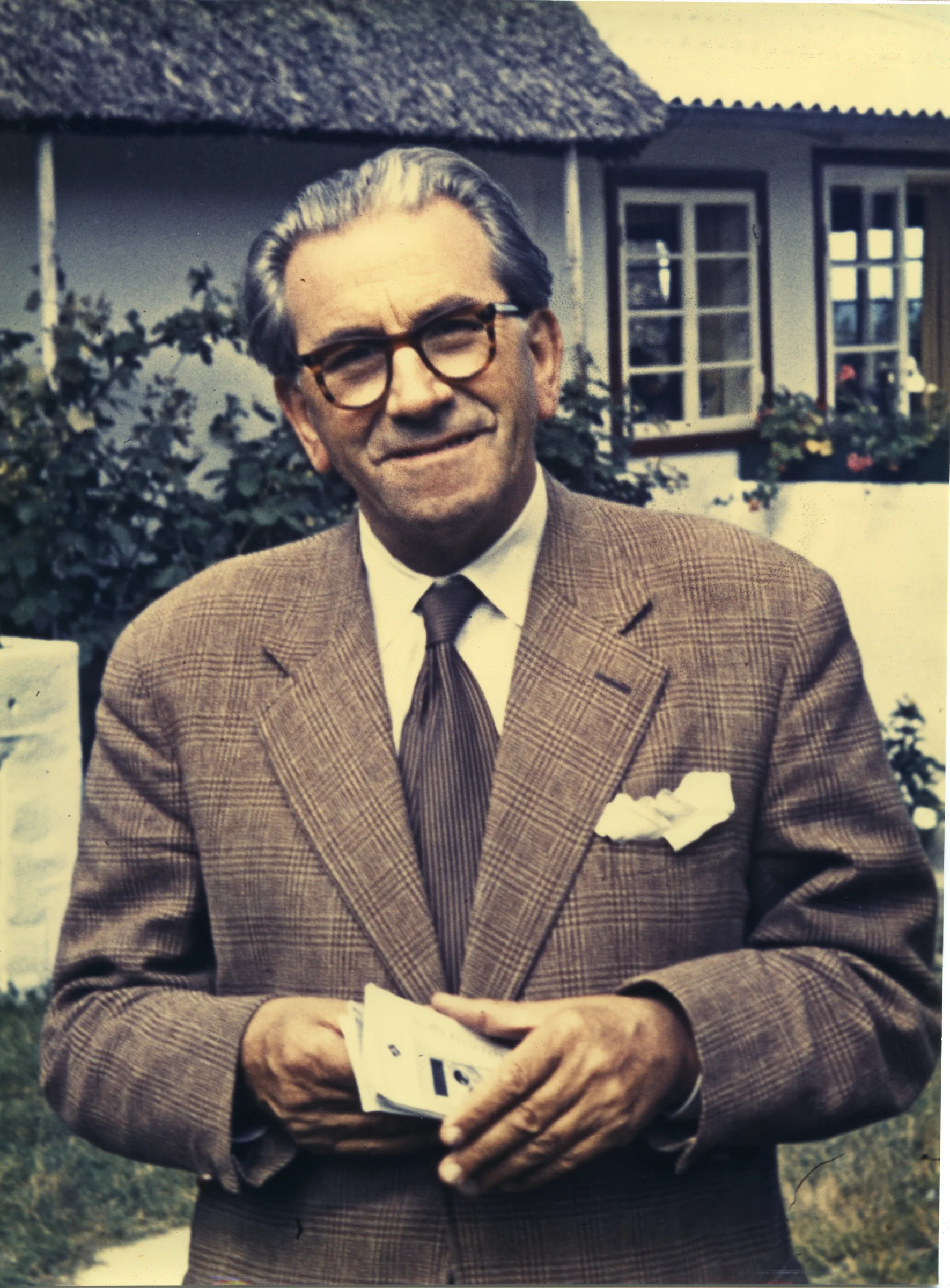 Martinus (1890-1951) med runde briller ca. 1953.. www.martinus.dk